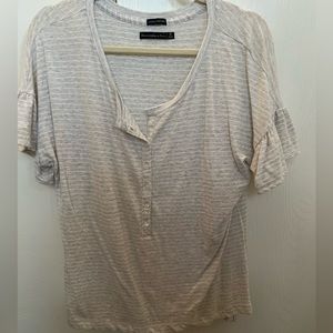 Abercrombie ruffle sleeve tee shirt.